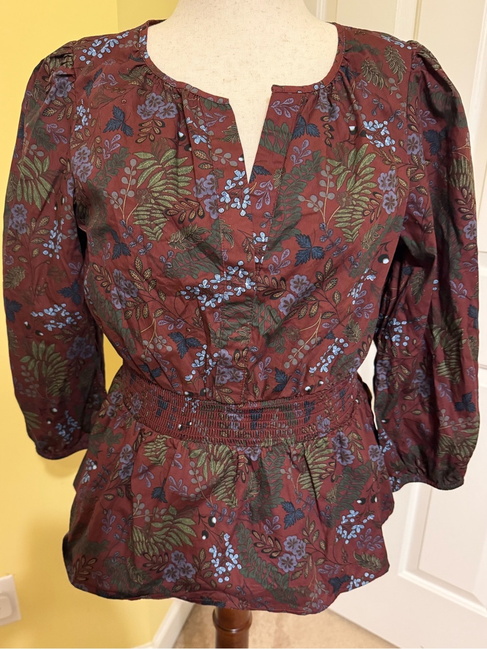 Sugarlips Burgundy Floral Split-Neck Peplum Tunic